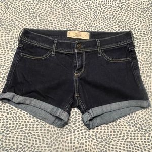 Hollister Women’s midi jean shorts size 5 dark indigo denim